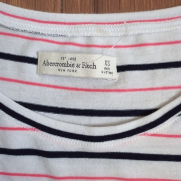 Abercrombie & Fitch Long Sleeve Tees - Picture 7 of 8
